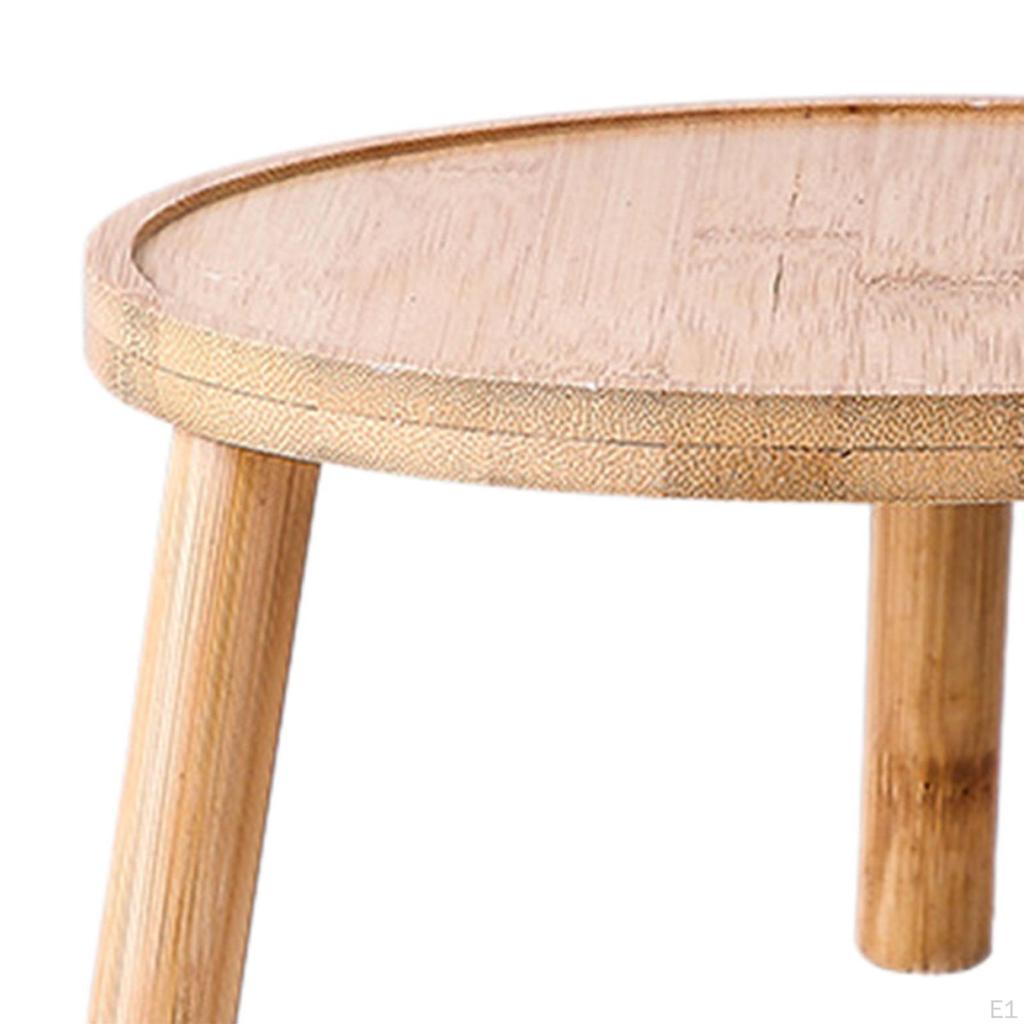Elegantní dřevěný stojan na květináče pro vnitřní i venkovní použití