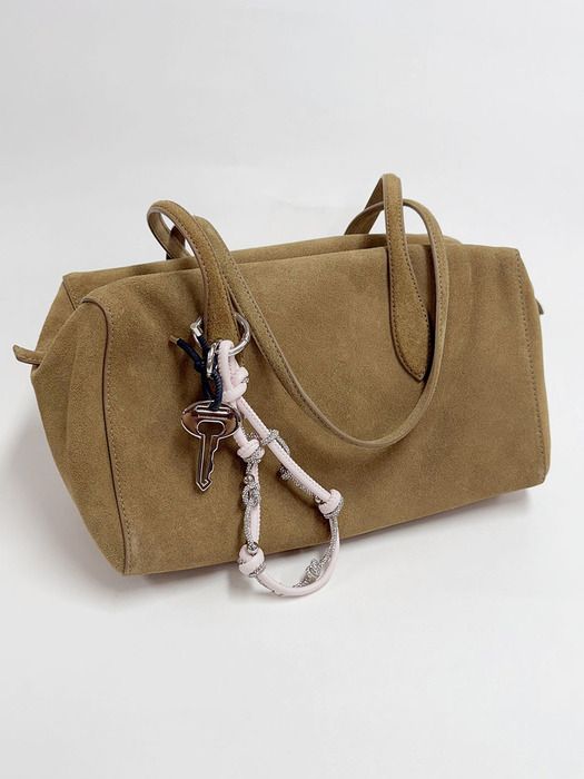 

LOVE ME MONSTER Giant Strap Knot Keyring (L253MSG070) BABY PINK