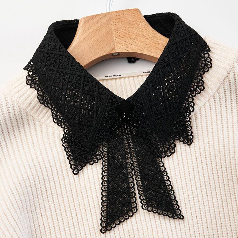Vintage Embroidery Fake Collar For Women White Lace Hollow False Detachable Collar Lapel Shirt Tie Necklace Clothes Accessory