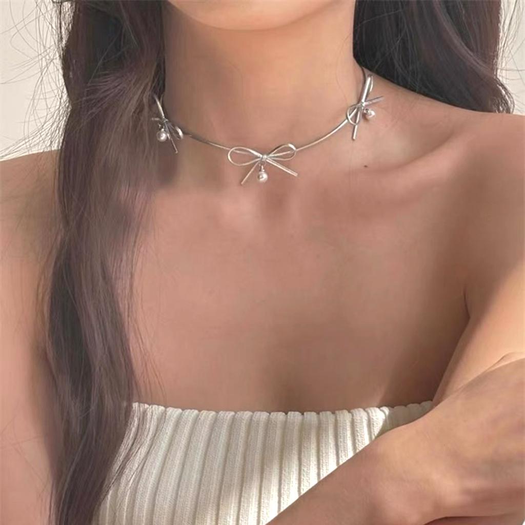 Butterfly Pearl Pendant Necklace Minimalists Bow Neckchain for Women Girls Metal Collarbone Chain Stylish Accessory