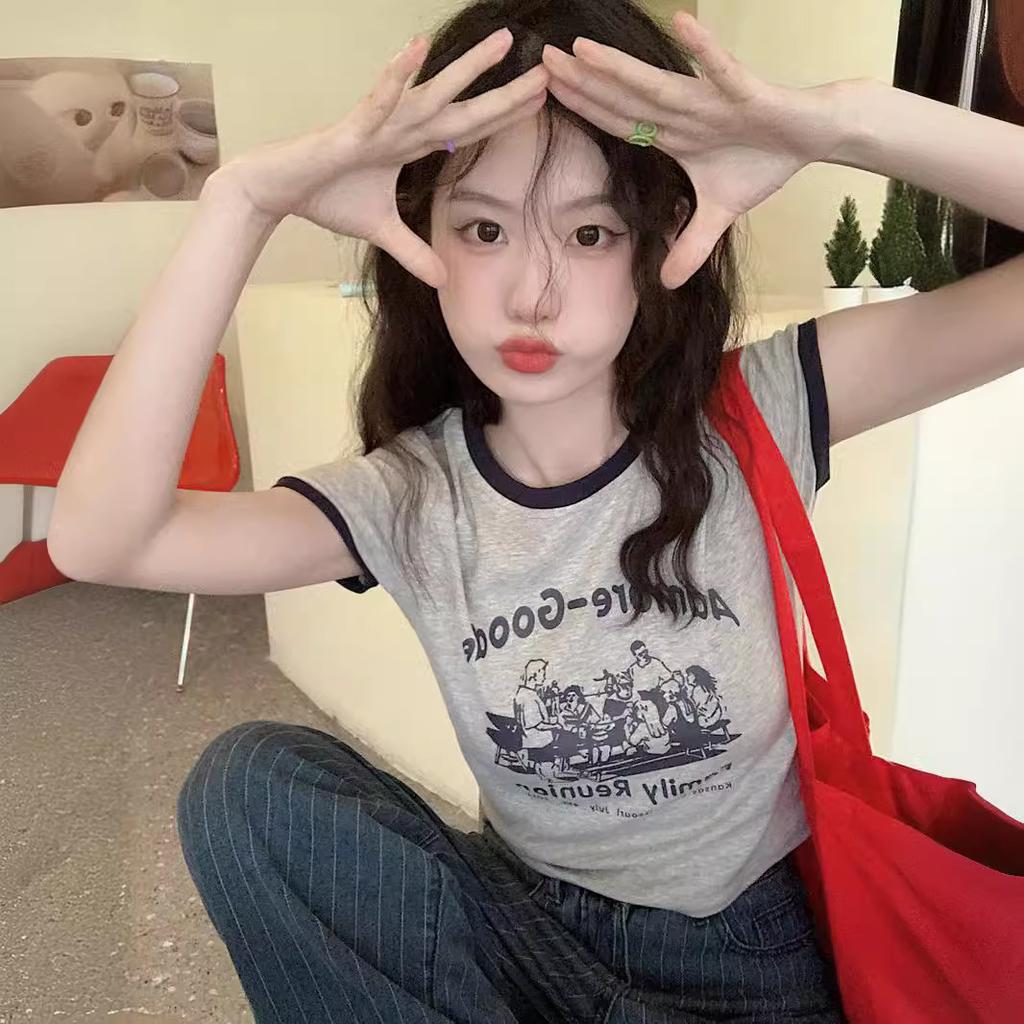 Sweet and Spicy Letter Printed T-shirt for Women In Summer Slim Fit and Short Style Contrasting Color Round Neck Short Sleeve Student Top