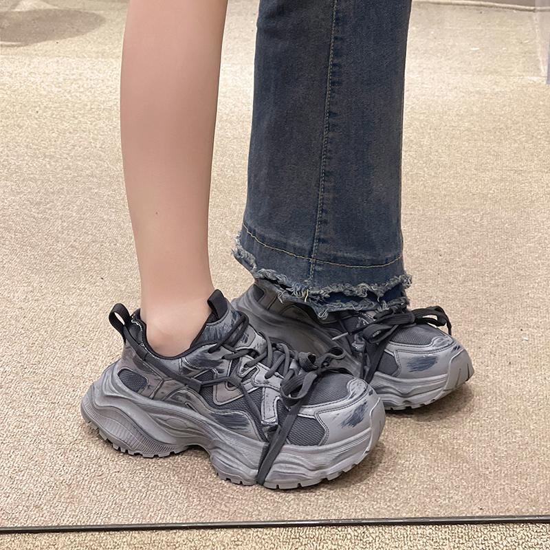 Modne Nowe Jesienne Sneakersy na Grubej Podeszwie dla Kobiet 2024 Wysokiej Jakości Jesienne Platformowe Oddychające Siateczkowe Damskie Buty Casual