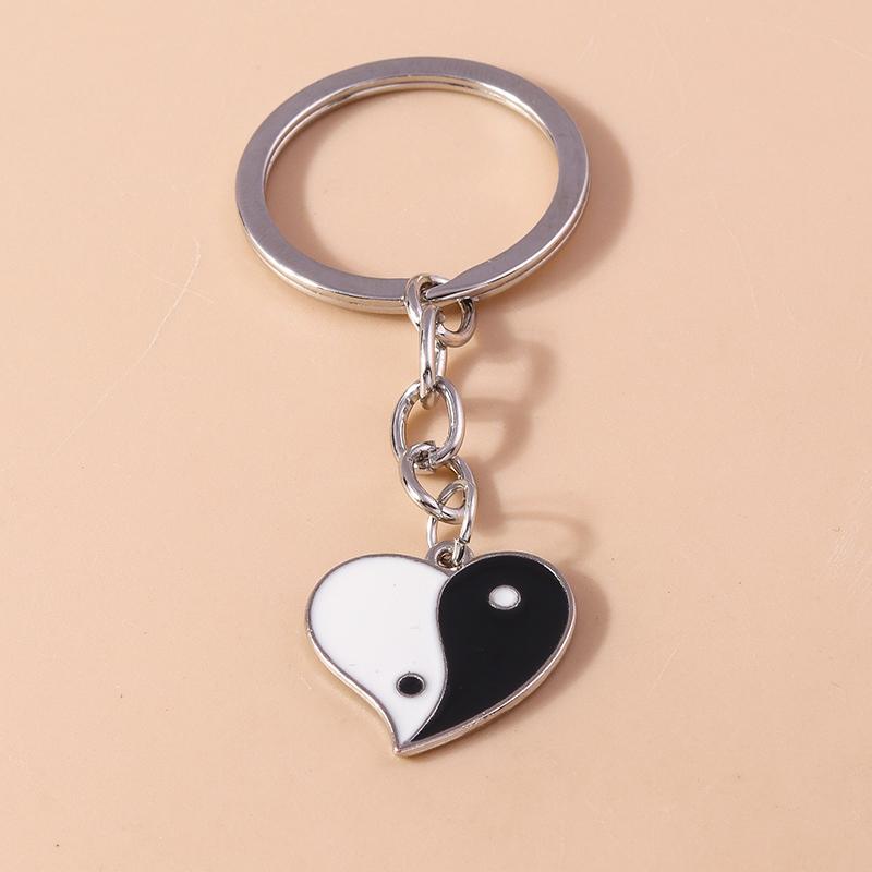 

Cute Enamel Tai Ji Love Heart Key Chain Flower Key Ring Pendant for Key Holder Women Girls Handbag Pendants Decor Jewelry Gift