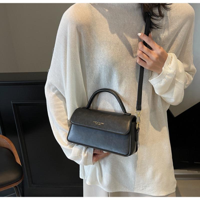 Retro Small Bag Women's Bag New Fashion Autumn and Winter Shoulder Messenger Bag High-end Portable Small Square Bag