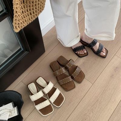 2025 Rivet Slippers Summer Casual Simple Cross Sandals Wear Retro Half Drag Casual Women's Shoes One Pedal