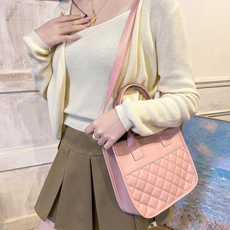 Urban Simple Diamond Women's Handbag Niche Large-capacity Shoulder Messenger Women's Bag