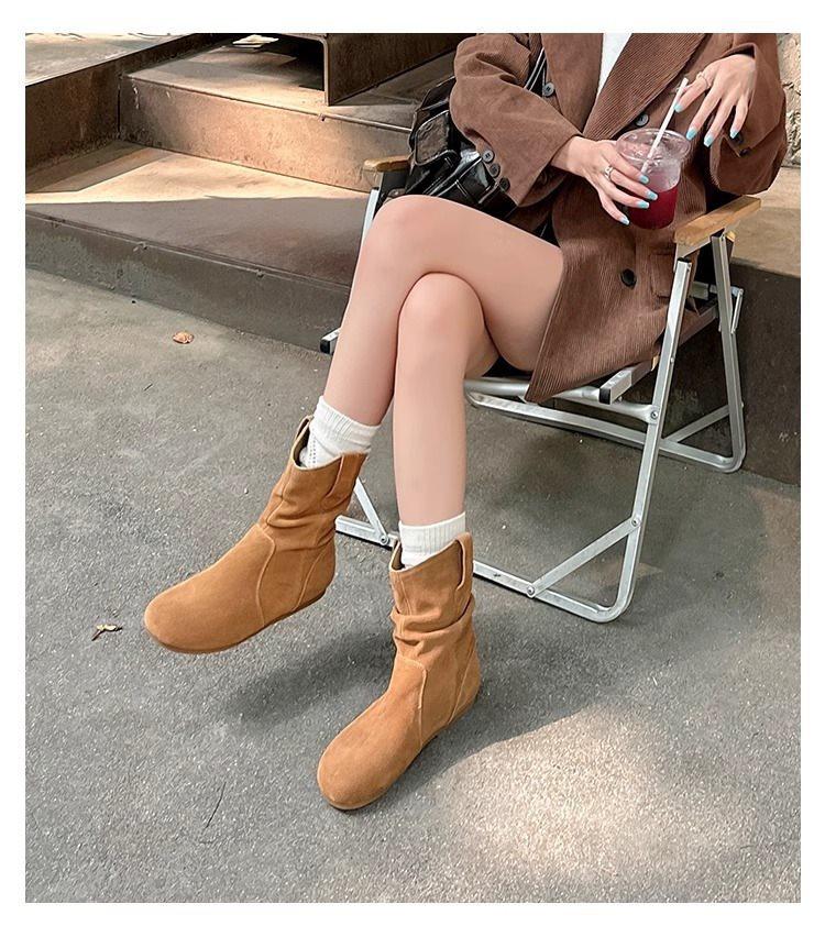 Autumn and Winter 2025 Velvet Cotton Boots New Stacked Short Boots Small Boots Women's Martin Boots Retro Thick Flat Bottom Early Autumn