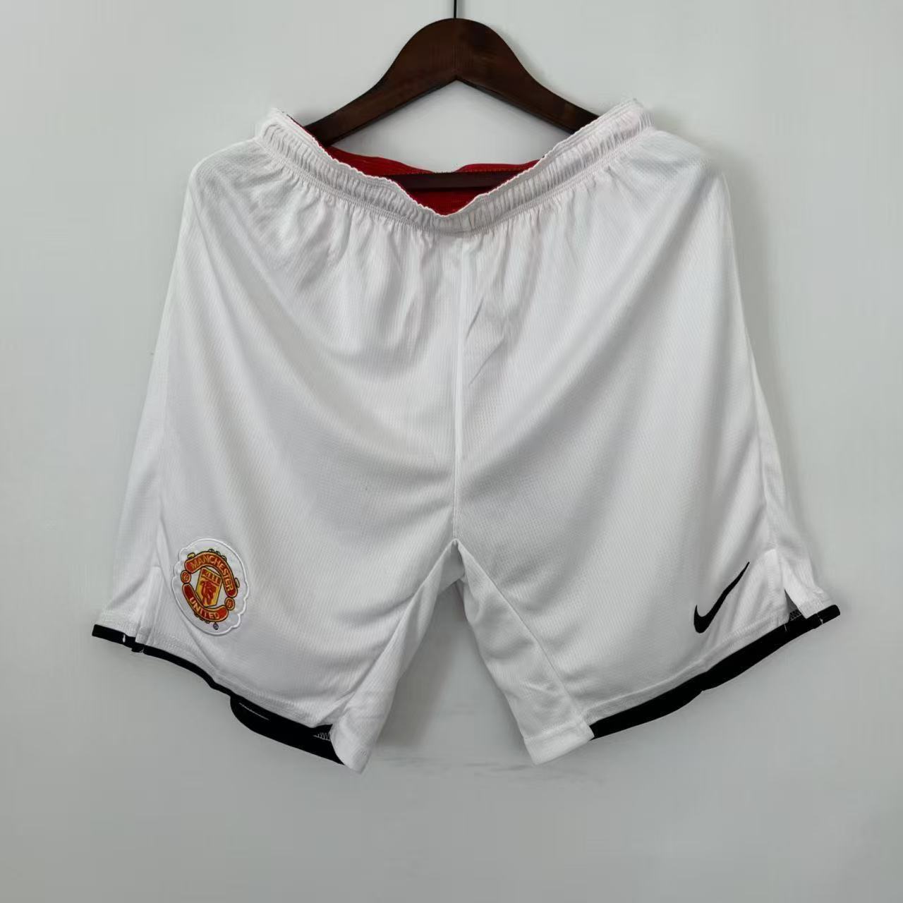 Manchester United retro jerseys sports jerseys have various styles, and the World Cup football jersey is a hair manufacturer. S