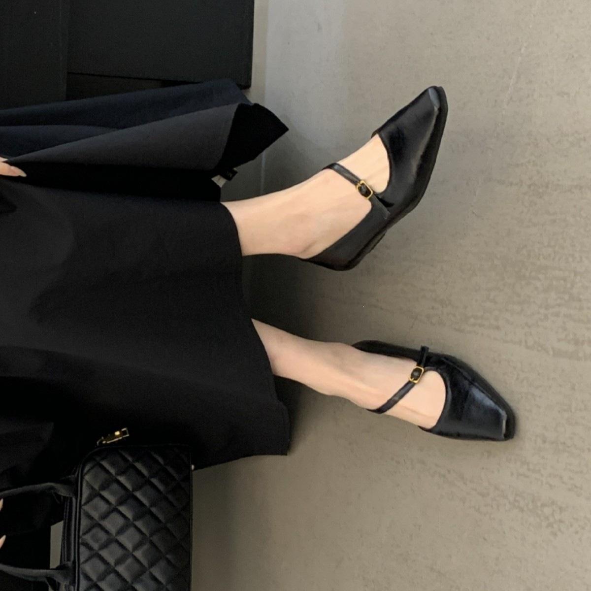 Spring Fashion Foot Cover Shallow Mouth French Retro Style Square Head One Pedal Flat Single Shoes Women 35