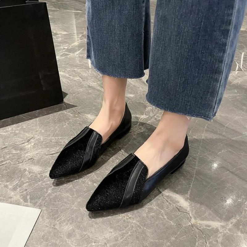 New Classic Women's Low Heel Pointed Shallow Mouth Shoes Luxury Designer Patch Casual Shoes Popular Women