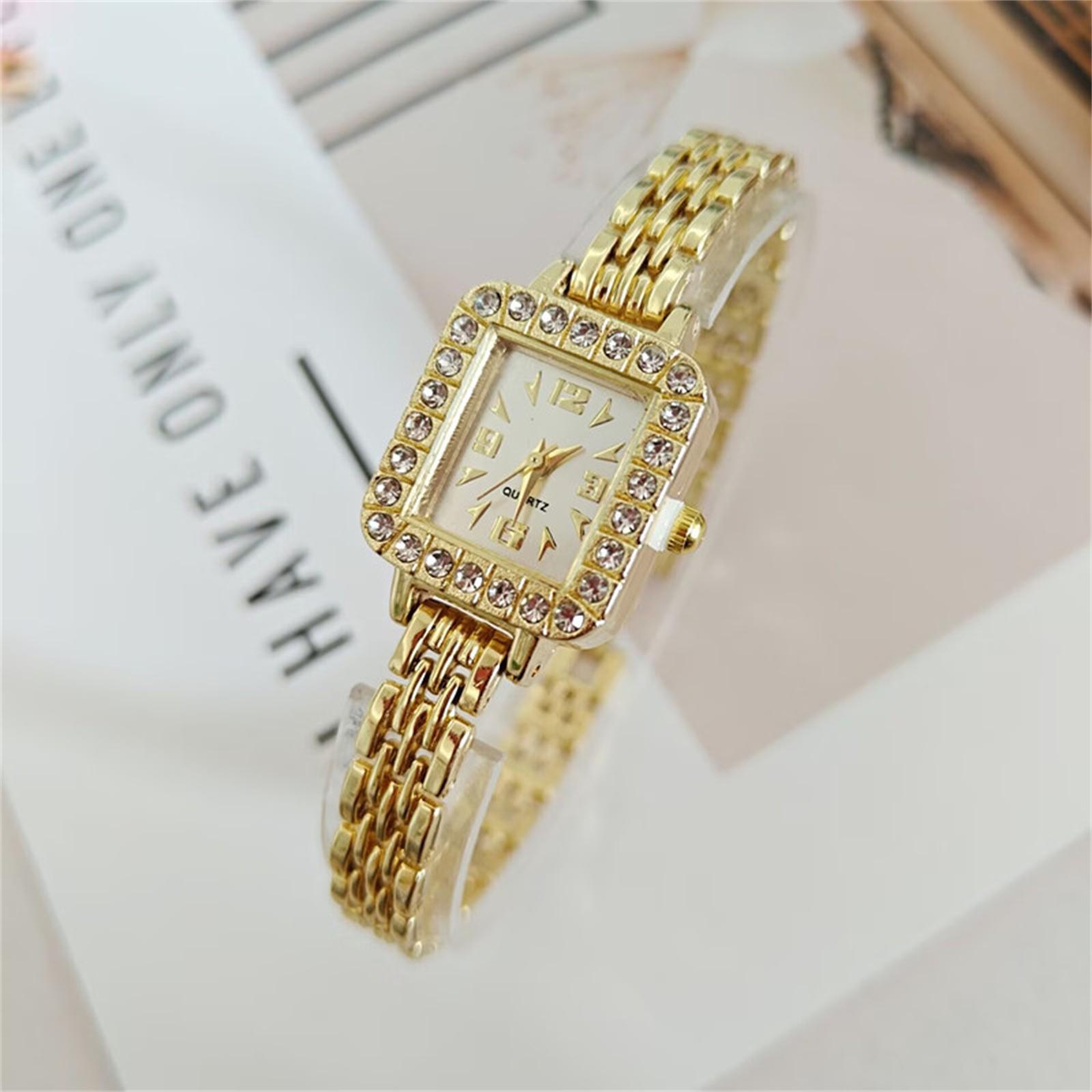 

Women Fashion Leather Watch One Size