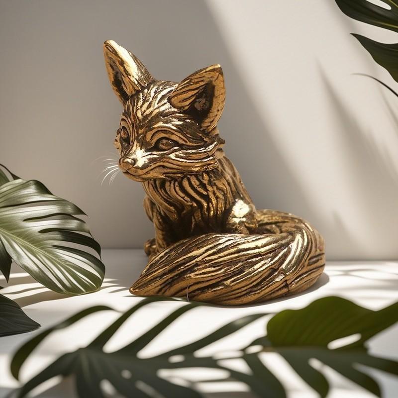 Alloy Fox Figurine Vintage Golden Finish Handcrafted Detailed Carving Mini Decor Statue for Bedroom Desktop Home Decoration