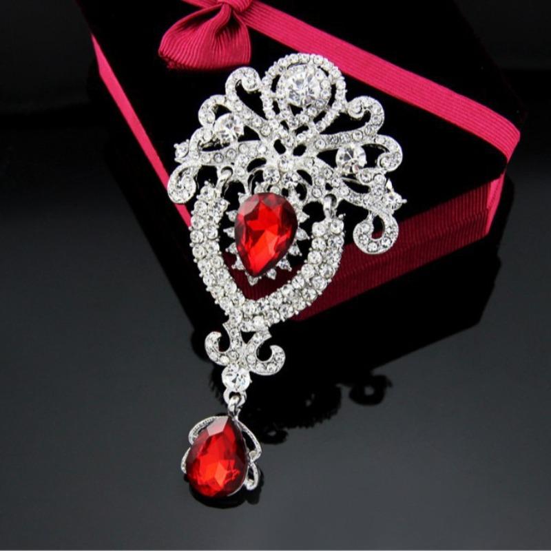 Gorgeous and Luxurious Drop-shaped Brooch Set with Diamonds, Trendy and Popular Alloy Clothing Accessory Pin