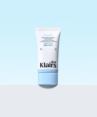 Kék, rugalmas tónusjavító napesszencia SPF50+ PA++++ 50 ml