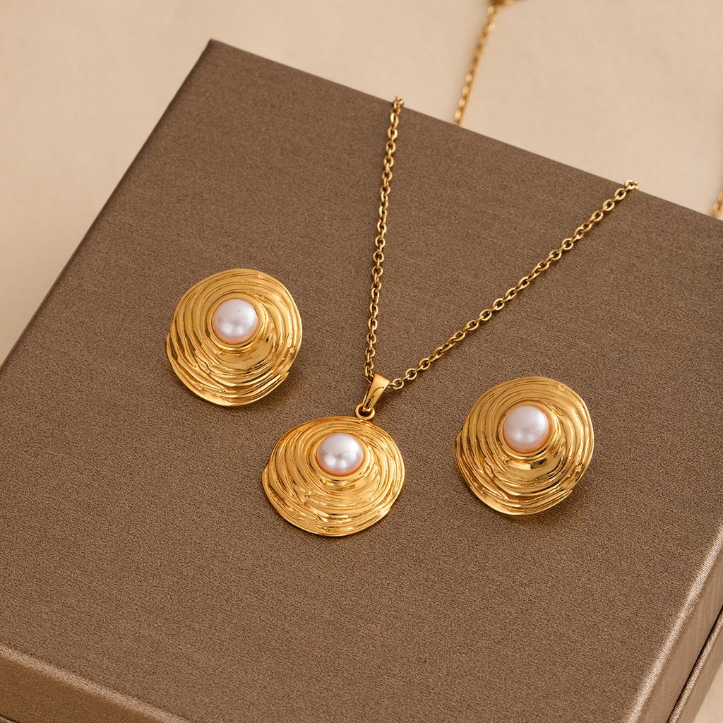 French Retro Light Luxury Metal Style Geometric Star Pearl Stud Earrings Necklace Set High-End Niche Earrings