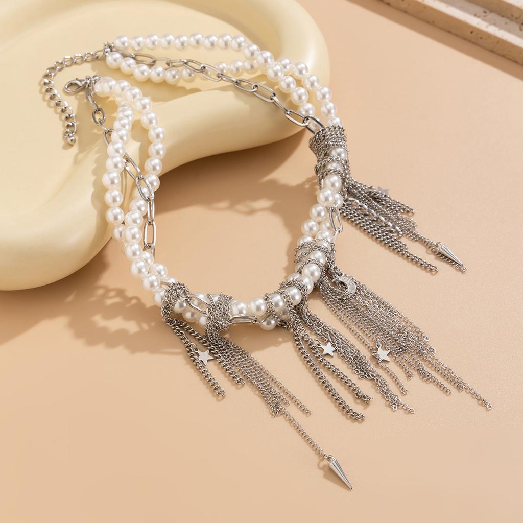 Fashionable Tassels Heart Pendant Necklace with Imitation Pearls and Metal Chain Modern Necklace Present for Women