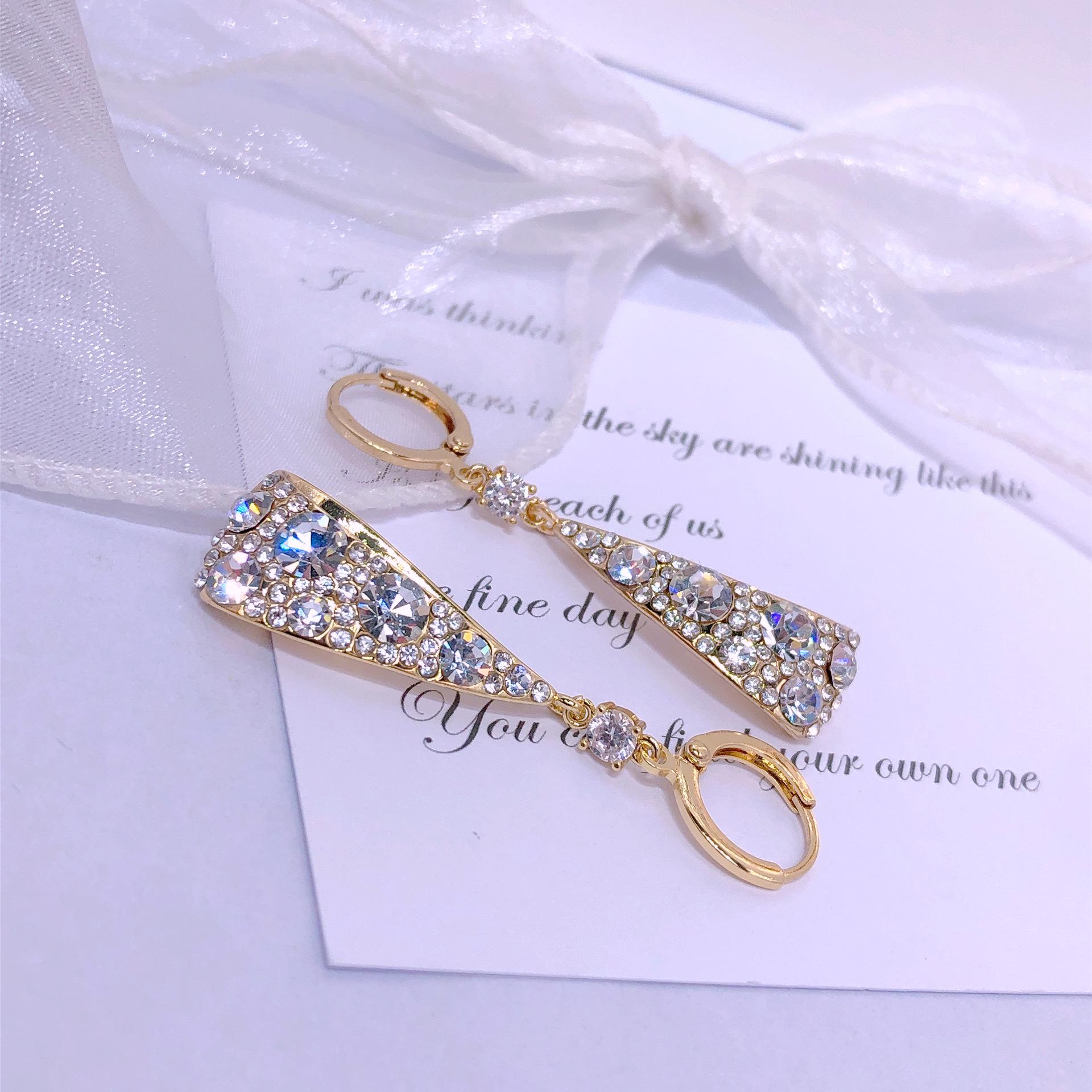 Diamond-Studded Teardrop Cutout Retro Geometric Earrings for Women