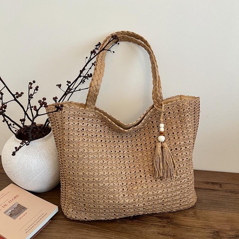 

New Spring Large Capacity Straw Simple Shoulder Bag Women Fashiable and Versatile Crossbody Bags for Beach Commuting Bag