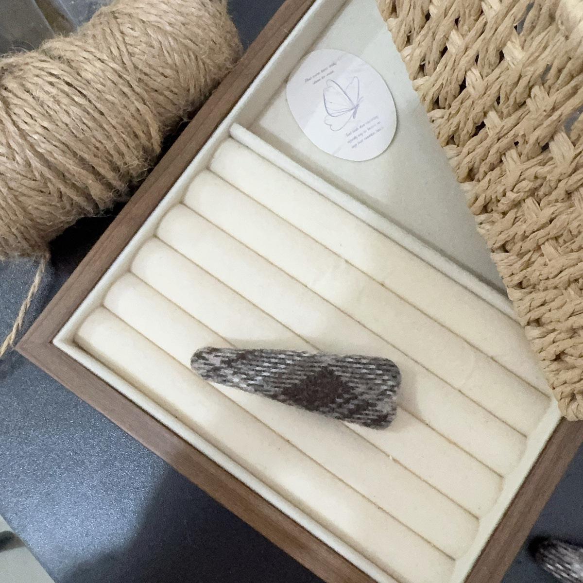 Plaid Retro Oval Hair Clip for Side Bangs - Autumn/Winter Style