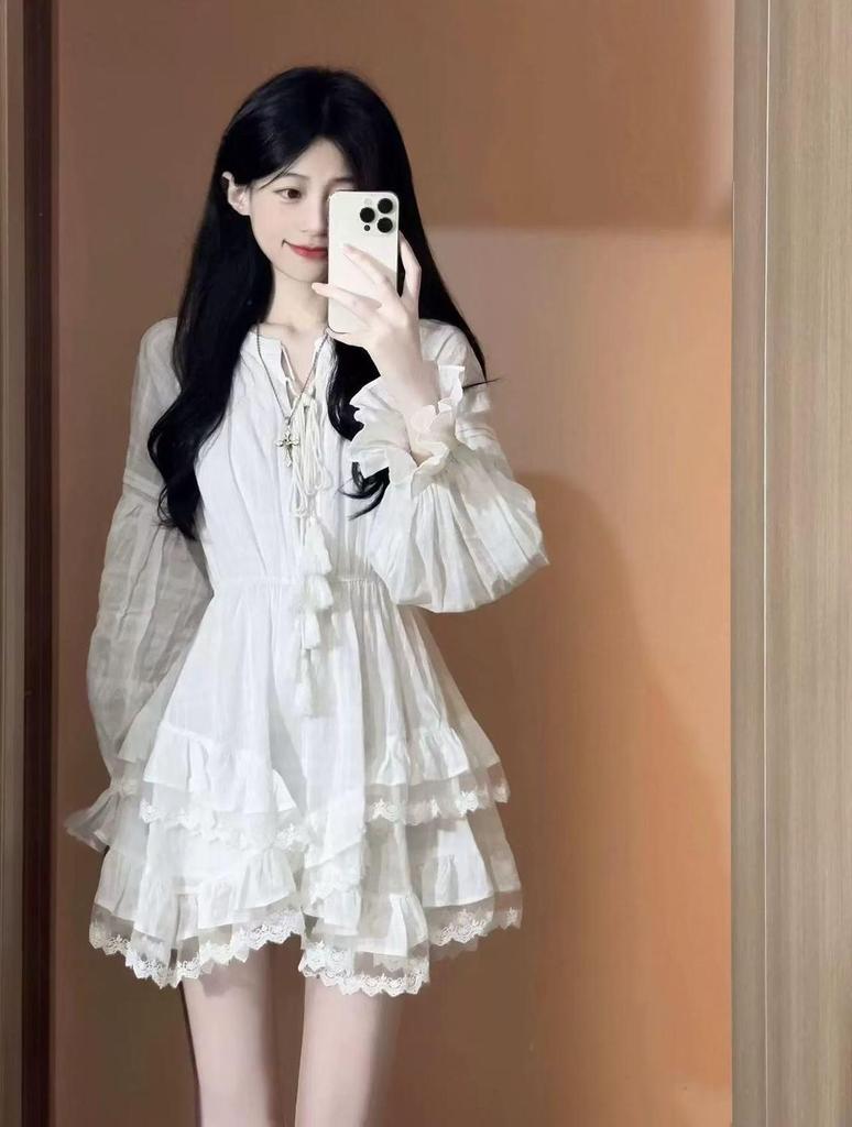 Elegant White Slimming Long-Sleeve Dress with Puffy Skirt for Women, Perfect for Spring and Autumn
