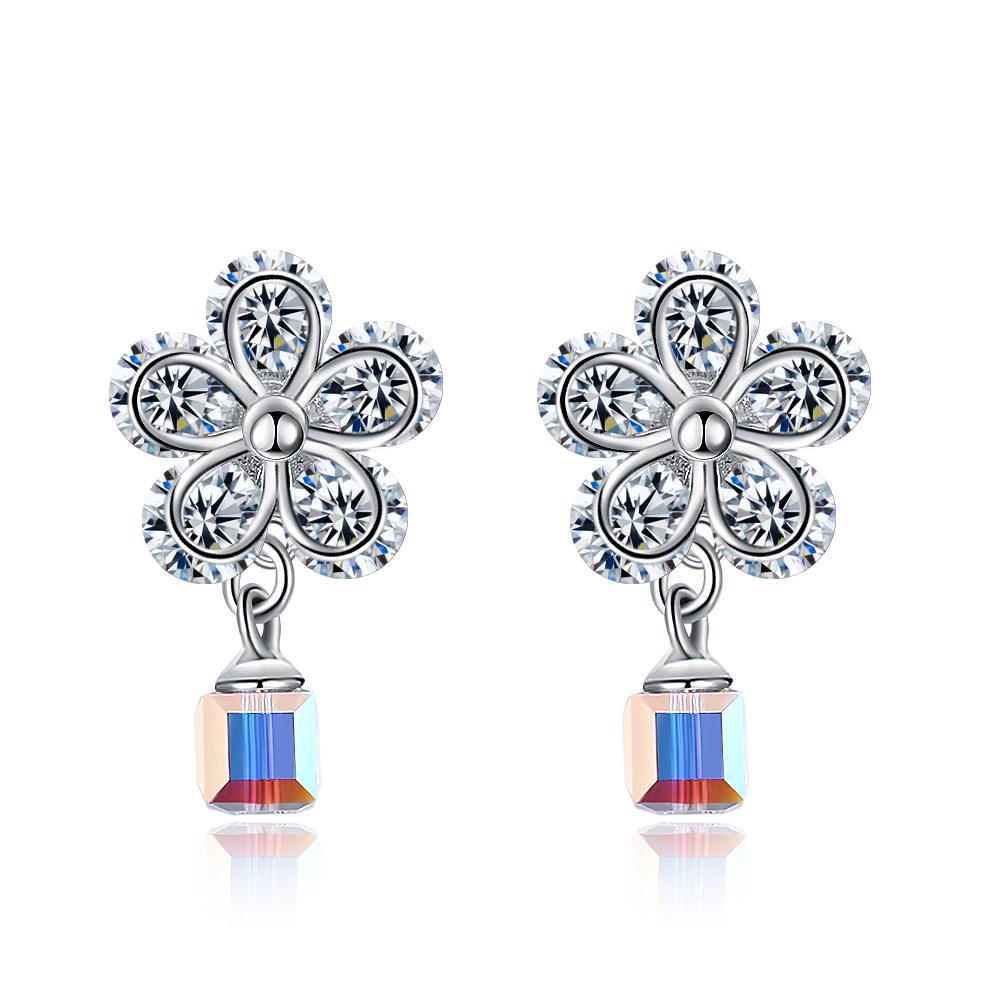 

Umcho Fashion серебряные серьги-пусеты с цирконом и цветком