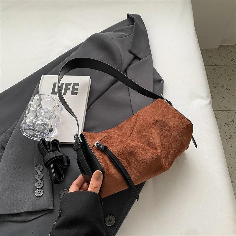 

Женские кожаные бархатные сумки через плечо для женщин 2024, зимняя женская маленькая сумка через плечо под мышками, сумки и кошельки тёмно-рыжий