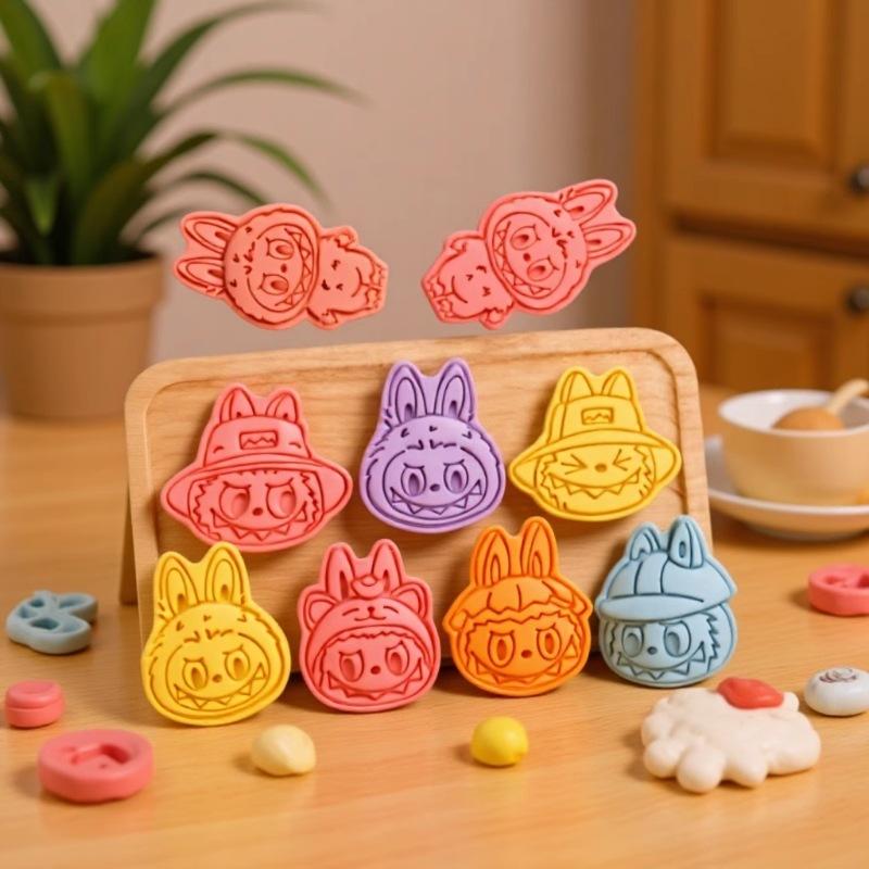 Cartoon Cookie Mold Cookie Butter Cookie Cutting Mold Creative Three-dimensional Baking Tool
