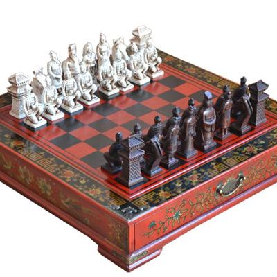 Klassische chinesische Terrakotta-Krieger Retro-Schach Holz Schachbrett Carving Teenager Erwachsene Brettspiel Puzzle Geburtstagsgeschenk