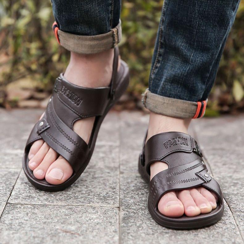 Non Slip Sandals for Men Wearing Thick Soled Waterproof Beach Shoes Outdoors In Summer Middle-aged Men's Slippers