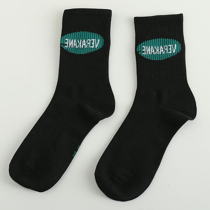 Roliga Herrstrumpor Glada Nya Mode Ins Stil Strumpor För Kvinnor Och Män Hip Hop Harajuku Tecknad Fotboll Bomullsstrumpor