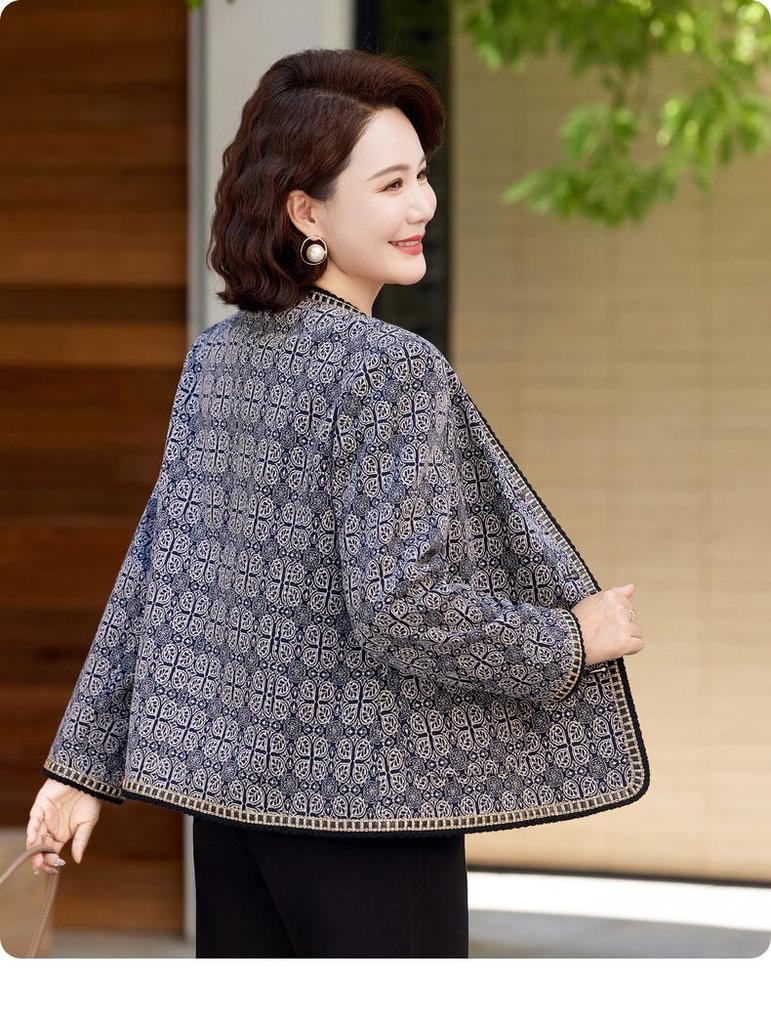 Mom's Chic Short Jacket: Trendy Spring/Autumn Style for Middle-Aged & Elderly Women - Stylish & Versatile Upper Wear for Fashionable Grandmas