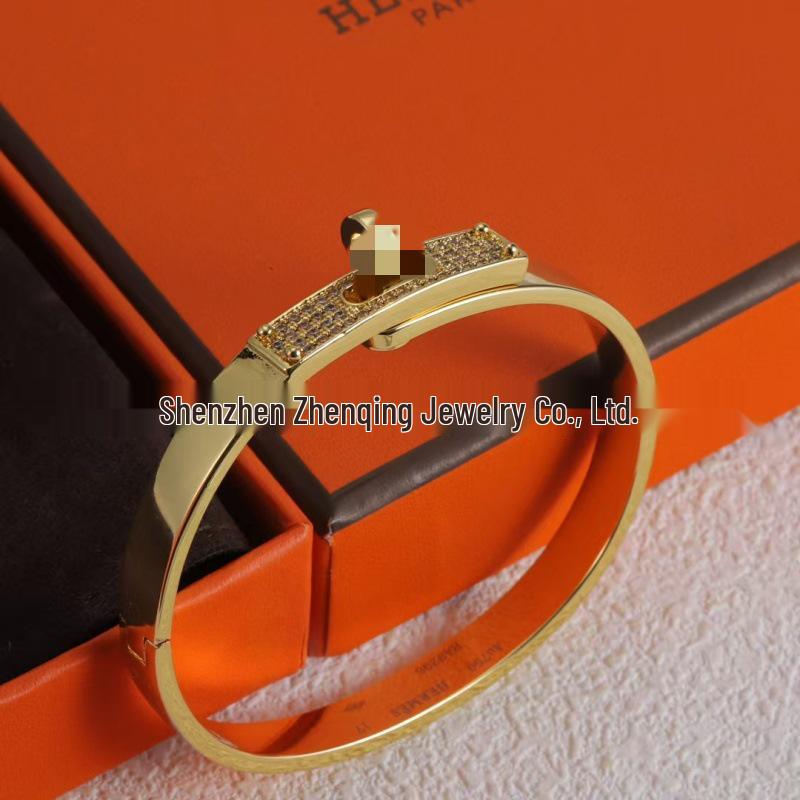 Elegantes H-Armband in Schweinenase-Form mit eingefassten Diamanten – leicht, luxuriös, vielseitig