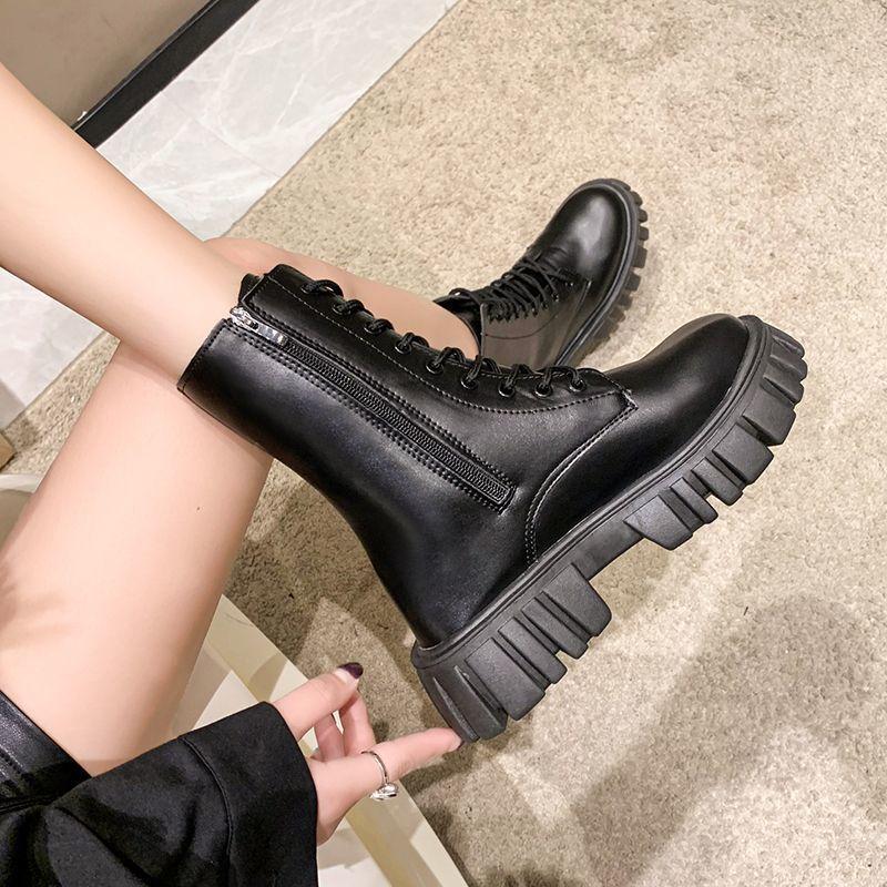 Casual versatile single boots 2025 new large size autumn round head French thick heel solid color women's Martin boots