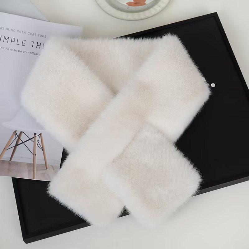 

Женский зимний шарф из искусственного кроличьего меха - Универсальная грелка для шеи в корейском стиле белый