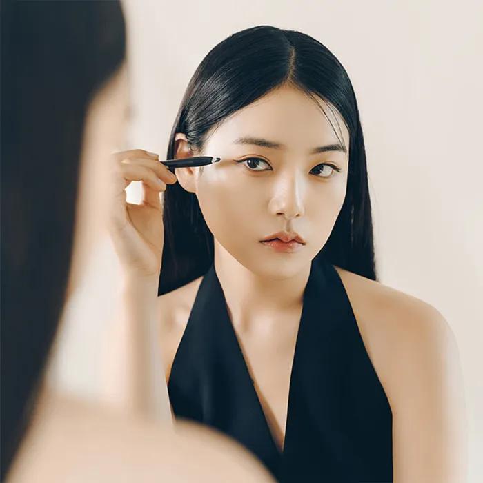 030 Slim Eyeliner Brush
