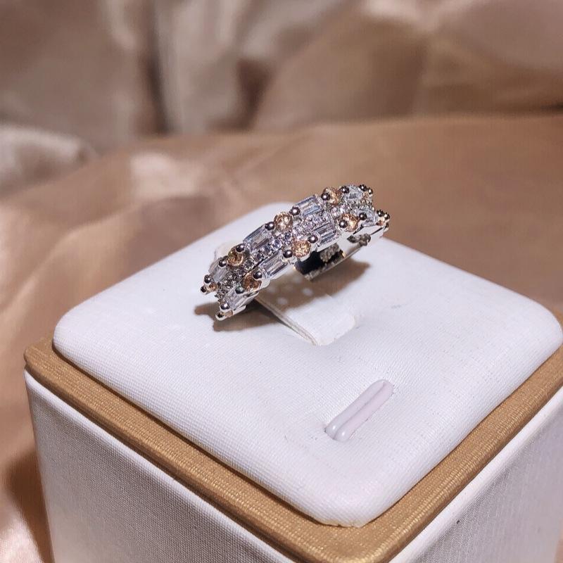 Neue europäische und amerikanische quadratische Ringe für Damenringe mit blauem Zirkon-Vollpavé