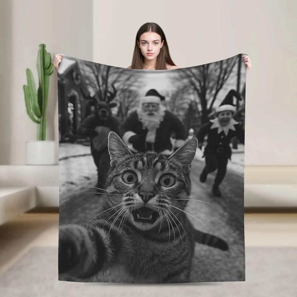 Warm Soft Flannel Blanket for Kids and Adults Funny Cat with Santa Claus Christmas Throw Decorative Bedspread for Bed Cover