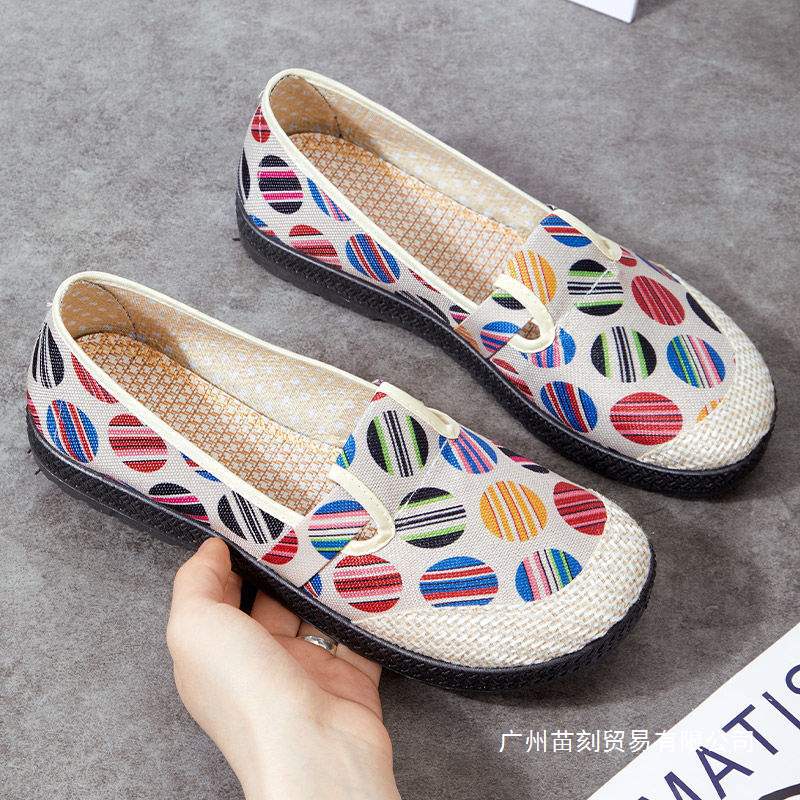 Old ******* cloth shoes women's summer leisure one pedal ****** and autumn breathable flat-bottomed s**t-soled canvas