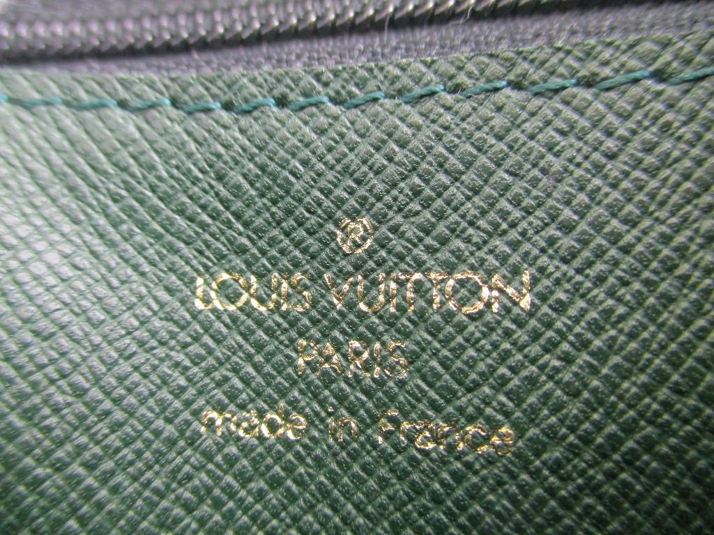 Authentic LOUIS VUITTON Taiga Episea Leather Clutch Bag Document Case A4 #a642  Refurbished