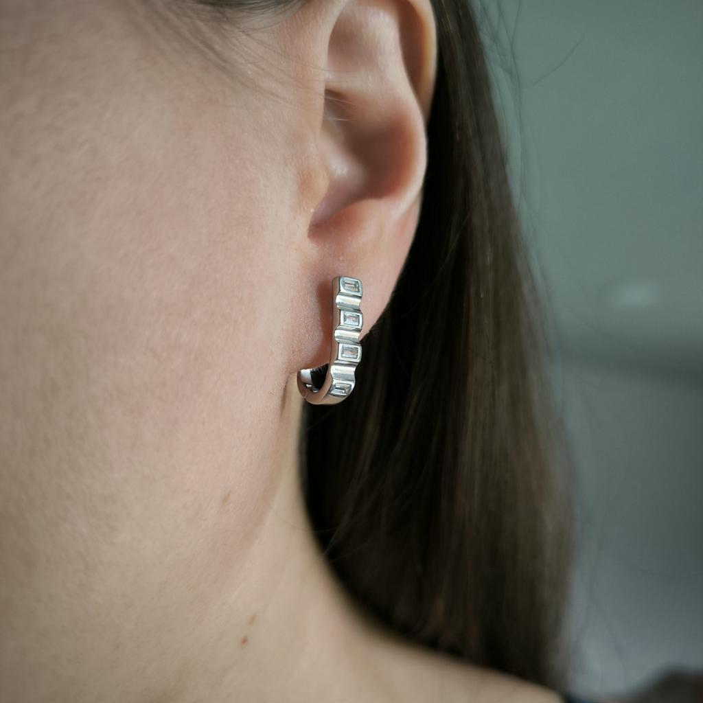 Серебряные серьги с фианитами (2208570)