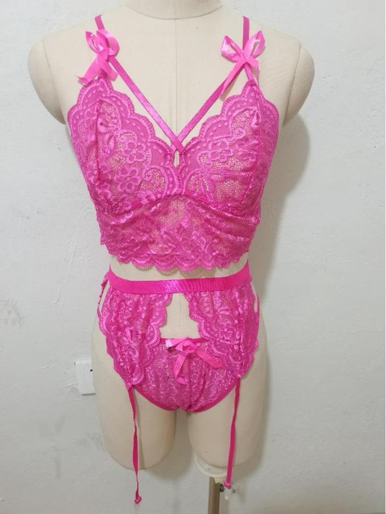 See-Through Lace Lingerie Set: Tempting & Sexy Design