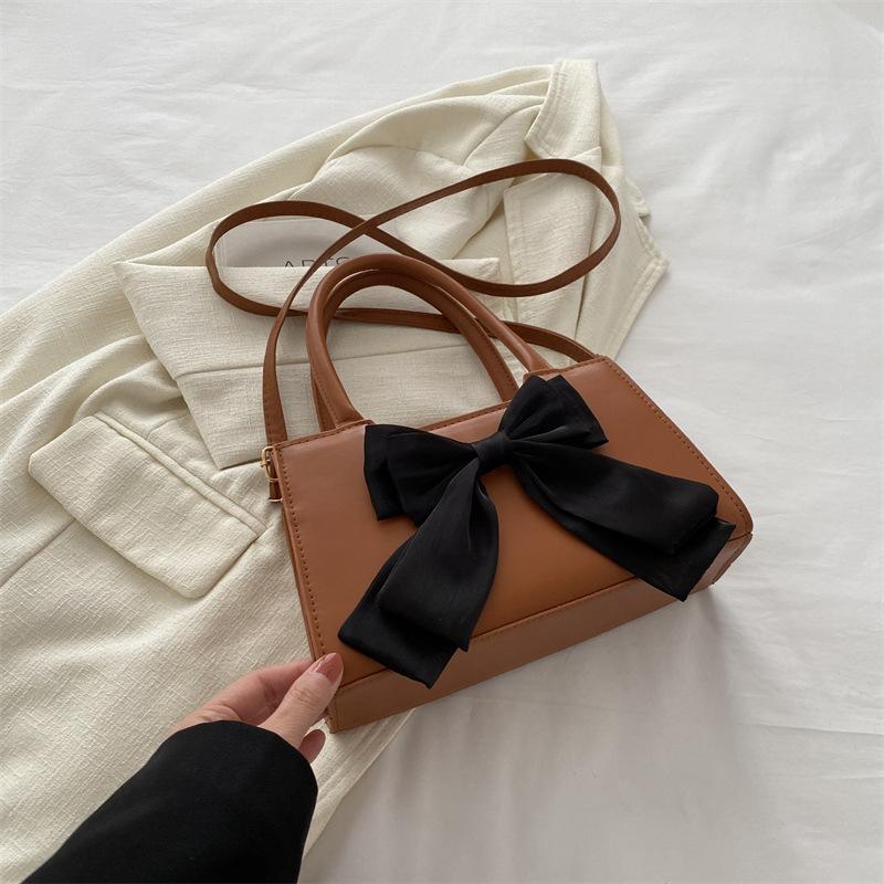 Women's Simple Temperament Handbag 2025 Spring New Versatile Ins One Shoulder Crossbody Bow Small Square Bag Women