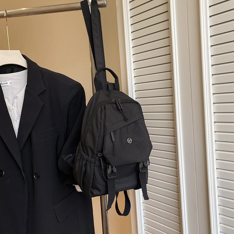 Lightweight New Backpack Multifunctional Shoulder Bag Solid Color Backpack Fashion Messenger Bag High Value Casual Messenger Bag