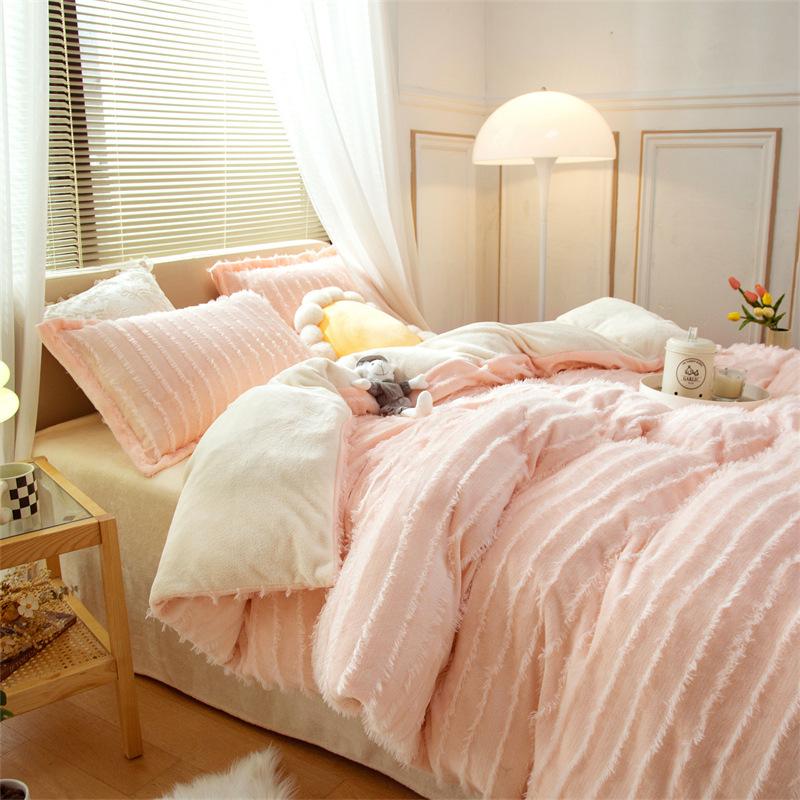 Winter Cut Milk Velvet 4-Piece Set Thickened Warm Coral Velvet Bedspread Quilt Cover Solid Flannel Bedding