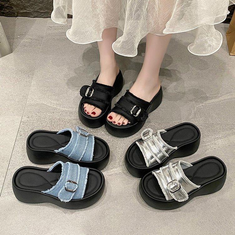 Fashion Slippers Casual Beach Shoes Platform Slides Slipers Women Luxury Sabot 2025 Soft Fashion  Shoes Women Slippers For Swimming Pool