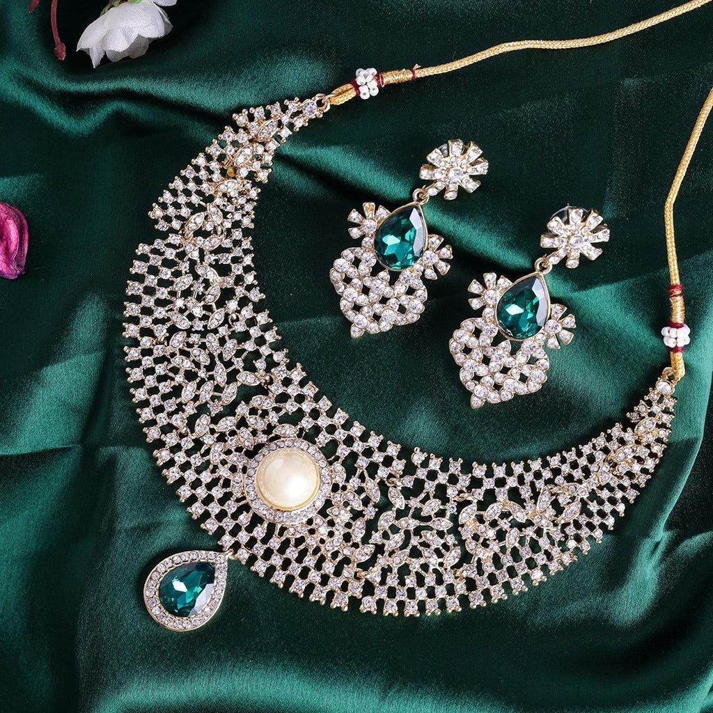 Estele Heavy Emerald and Diamond Necklace Set for Women