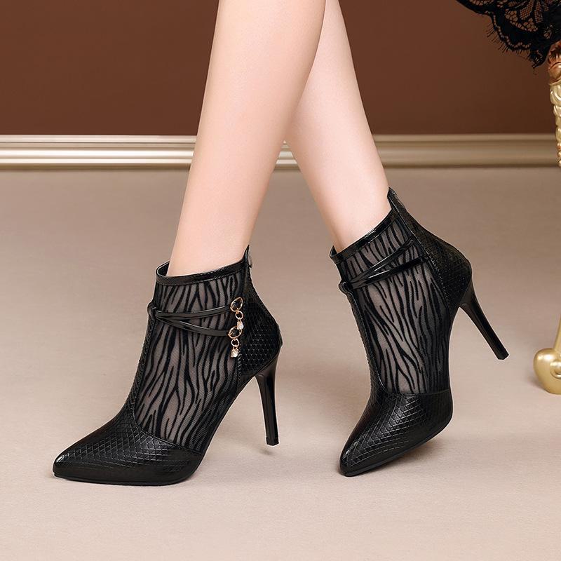 Женские босоножки на высоком каблуке с ажурной сеткой 2024 года Римские сандалии с острыми носами и шпильками Love Model 42 2359₽