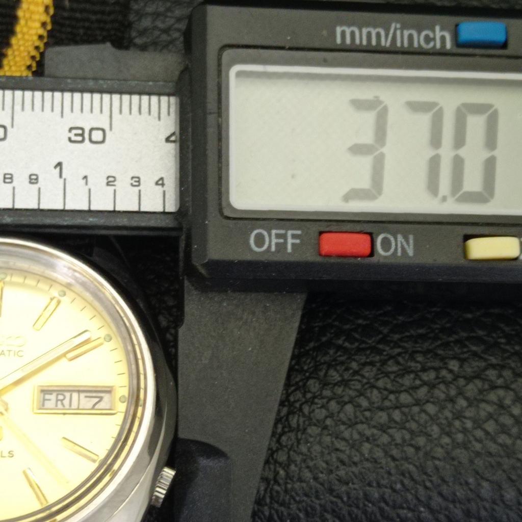 SEIKO 5 AUTOMATIC VINTAGE 7019A JAPAN MENS GOLDEN COLOR DIAL WATCH a702609-1 R209-a702609