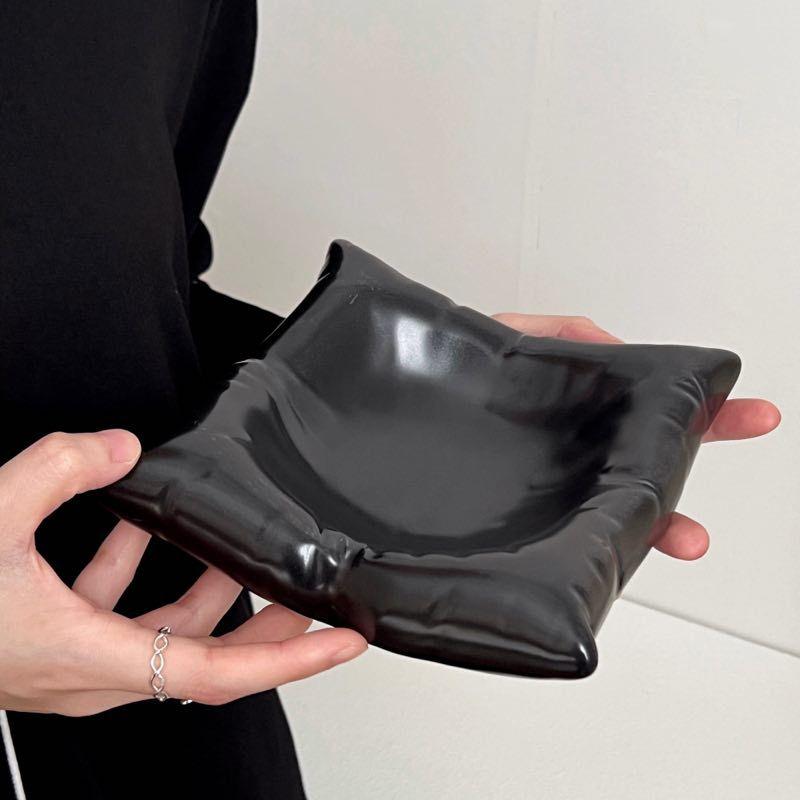 Creative pillow shape plate Restaurant Irregular Square Tray Dinner Plates 6/8inch Ceramic Porcelain Tableware Home decoration