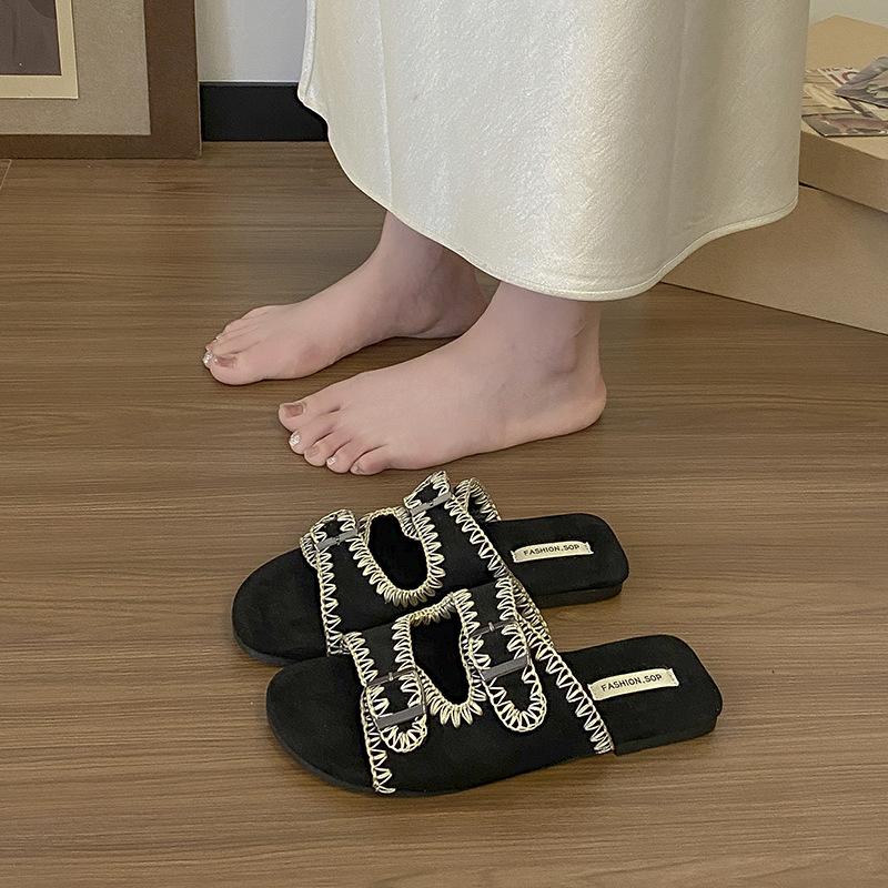 Flat-bottomed Fashion Outer Wear Belt Buckle Cool Slippers Women's New Summer Outer Wear Yellow Beach One-word Slippers